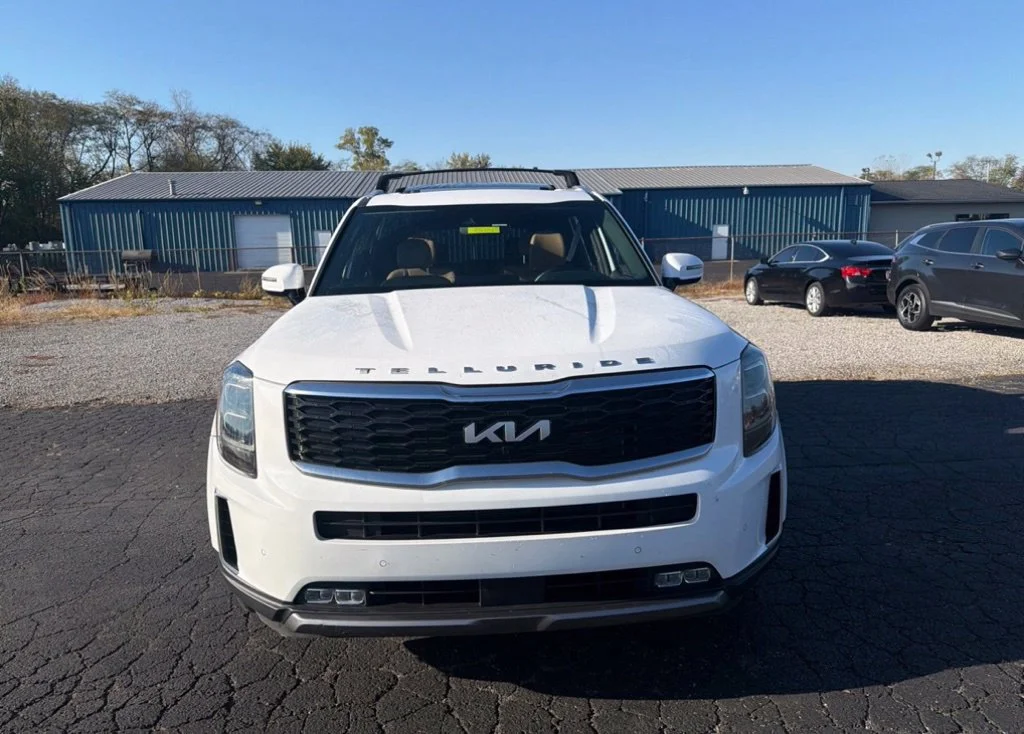 Used 2022 White Kia SX image 2