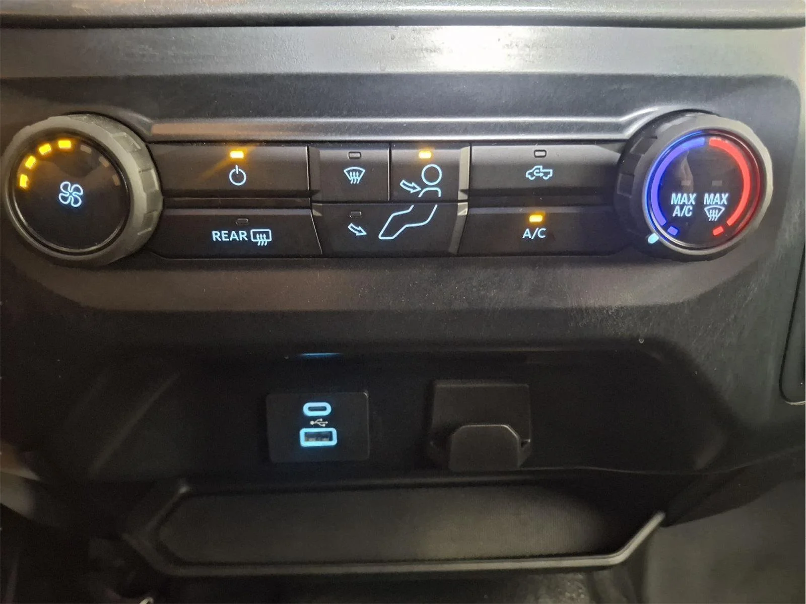 Used 2023 Iconic Silver Ford XL image 27
