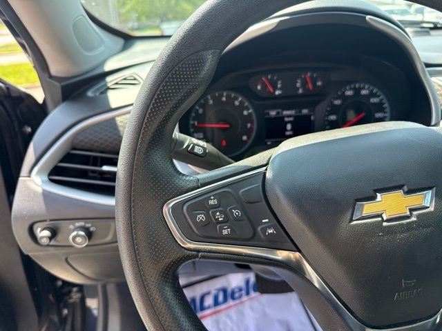 Used 2023 Gray Chevrolet LT image 18
