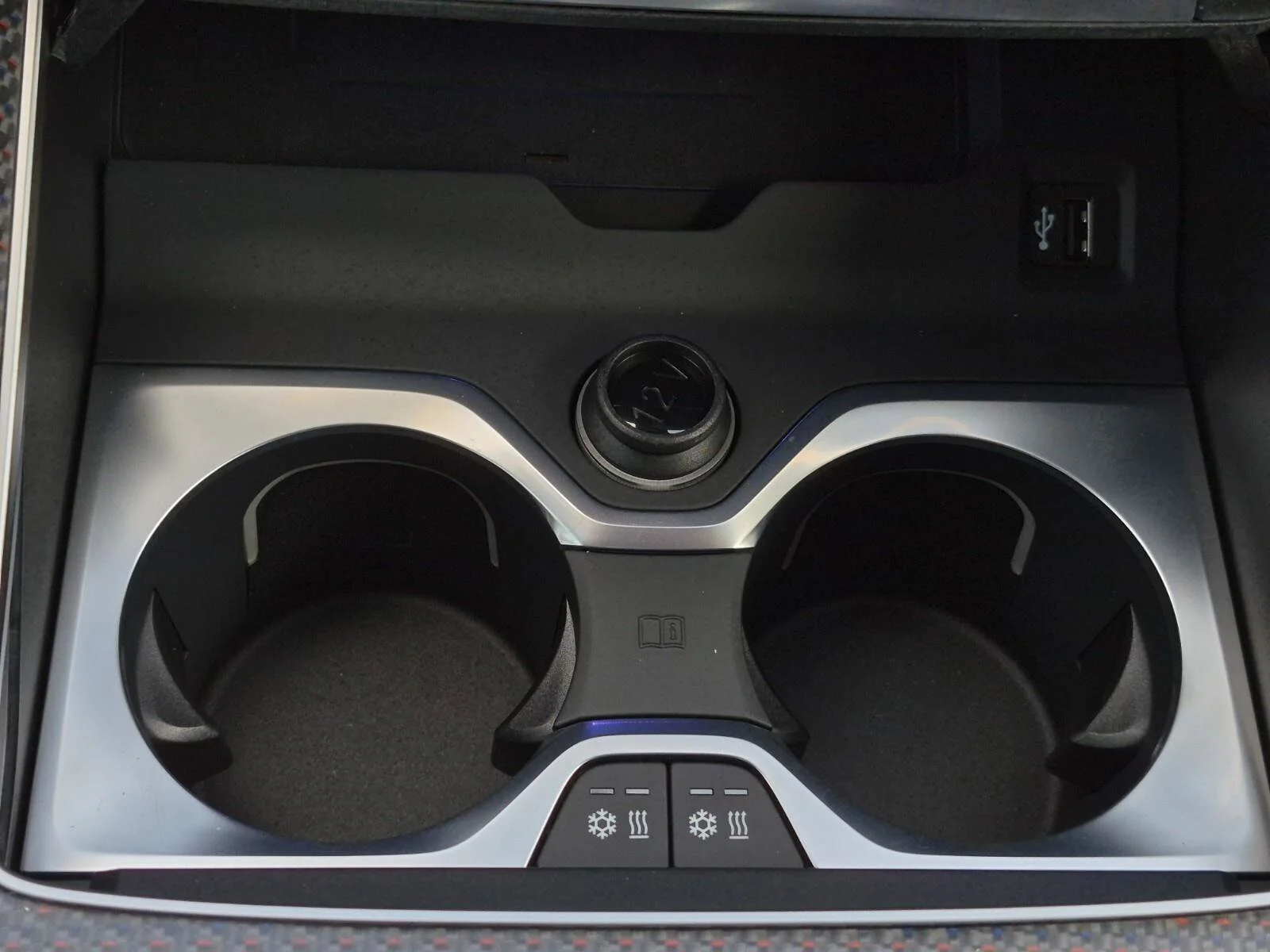 2026 BMW XM Base - Photo 24