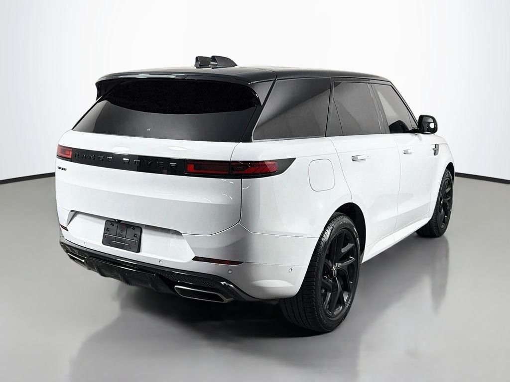 Certified Used 2025 Fuji White Land Rover Dynamic SE image 5