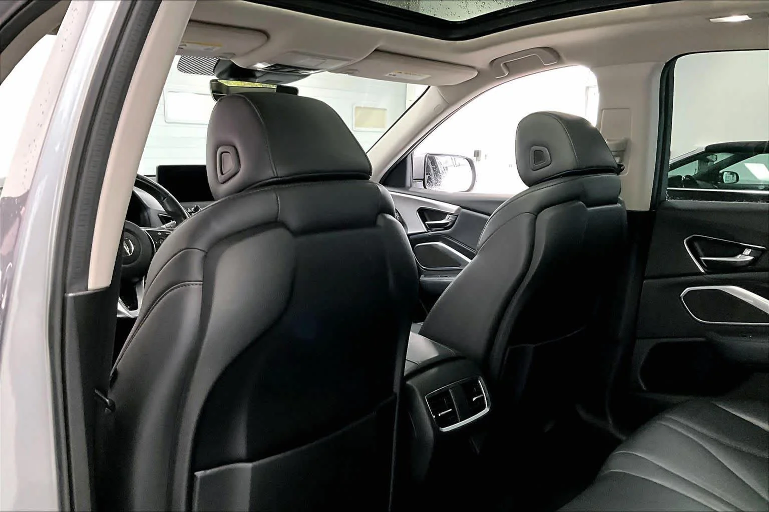 Used 2019 Lunar Silver Metallic Acura  image 10