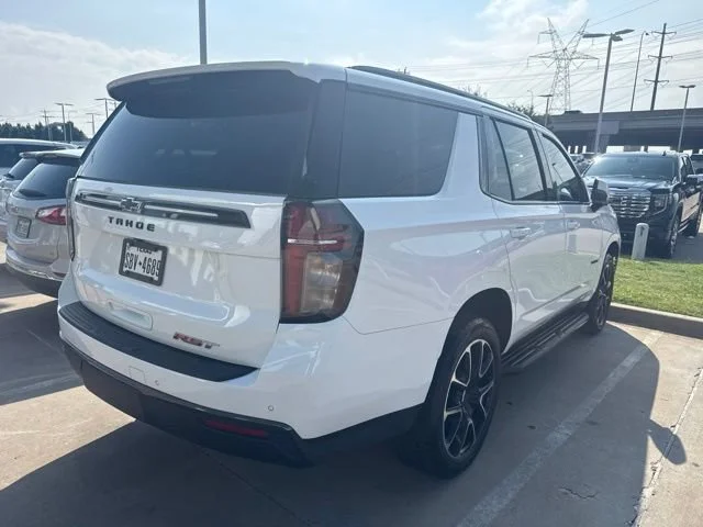 Used 2022 Summit White Chevrolet RST image 3