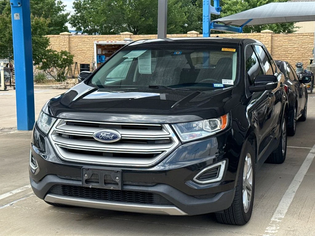 2015 Ford Edge Titanium's photo