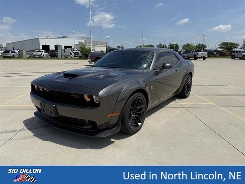 Used 2022 Granite Pearl Coat Dodge R/T Scat Pack image 1