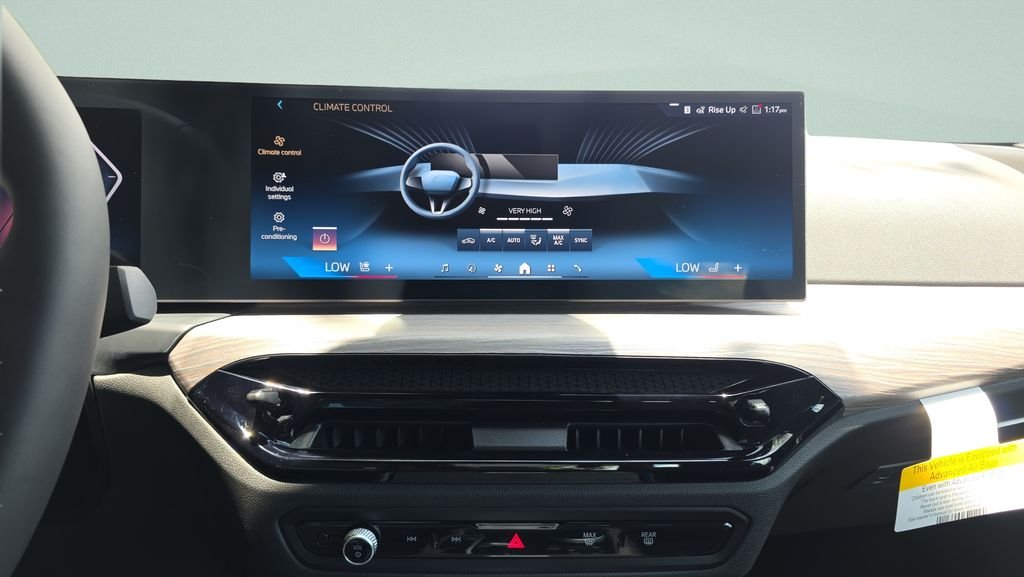 2026 BMW 3 Series 330i - Photo 18