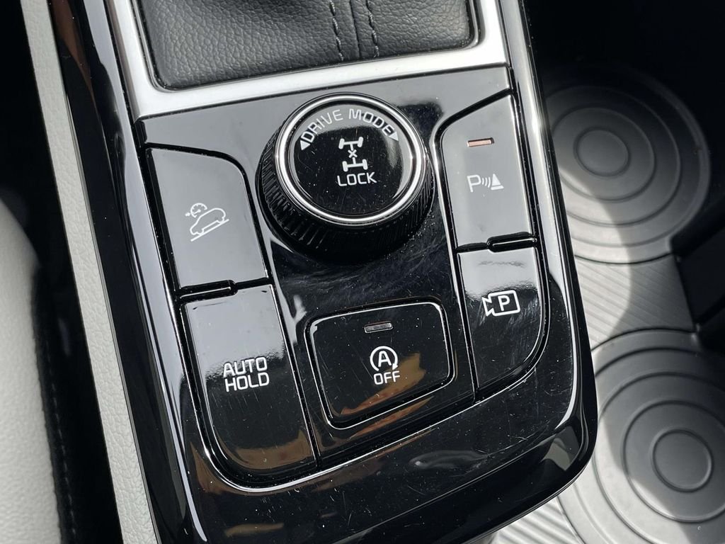 Used 2024 Gravity Gray Kia EX image 21