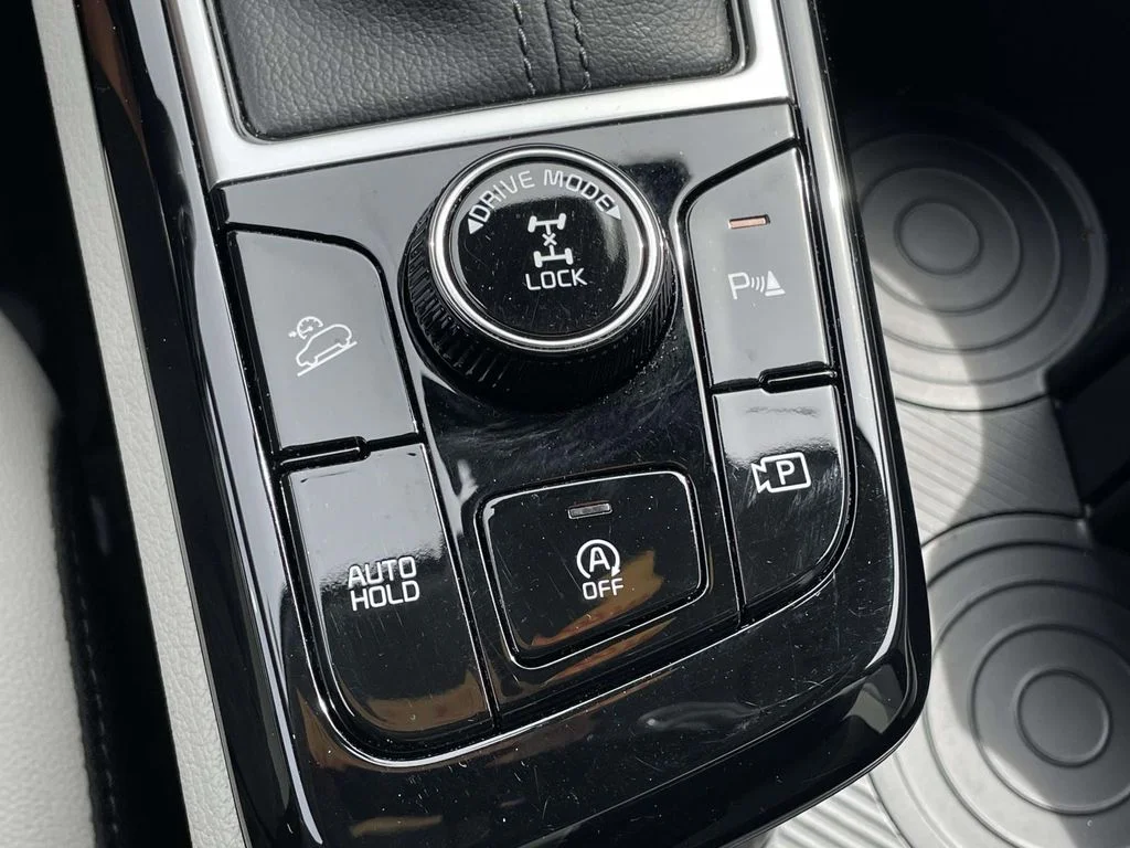 Used 2024 Gravity Gray Kia EX image 21