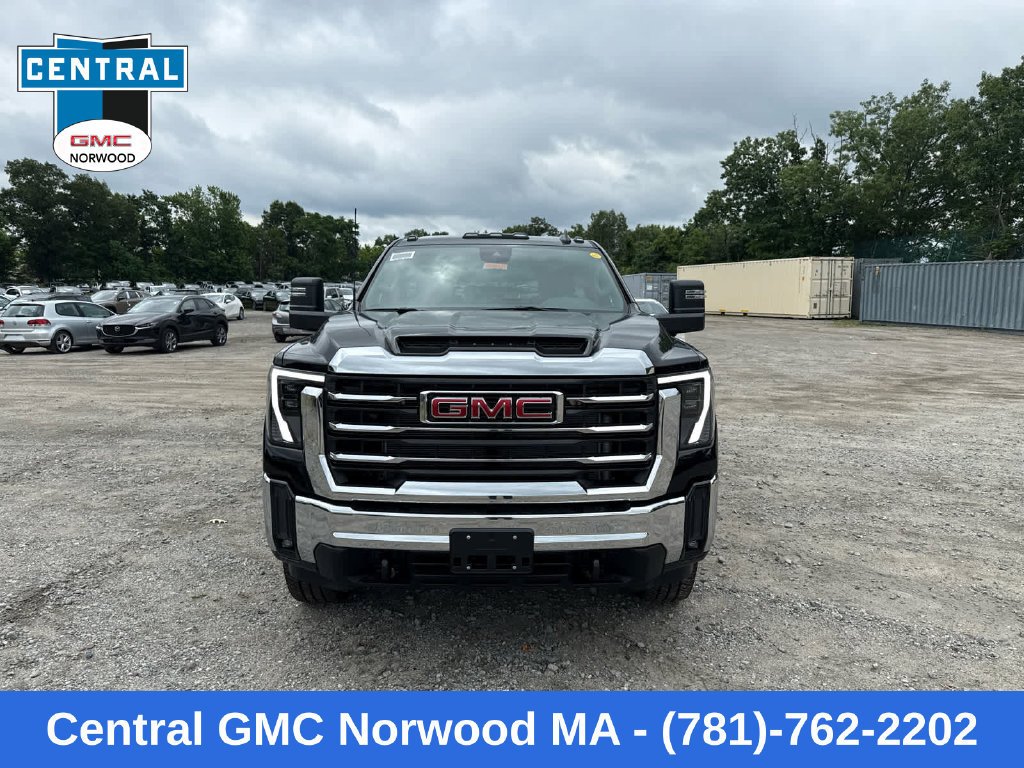 New 2026 Onyx Black GMC SLE image 9