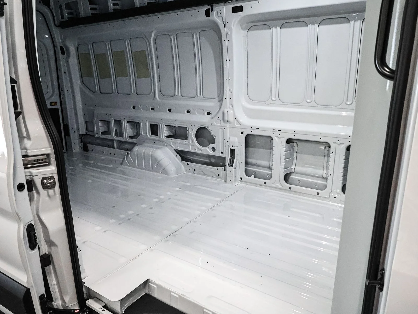 New 2026 Oxford White Ford Cargo Van image 22