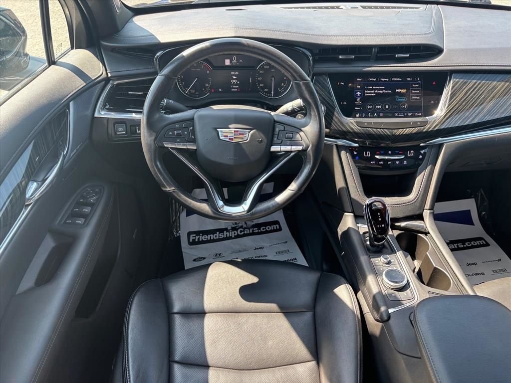 Used 2023 Green Cadillac Premium Luxury image 3