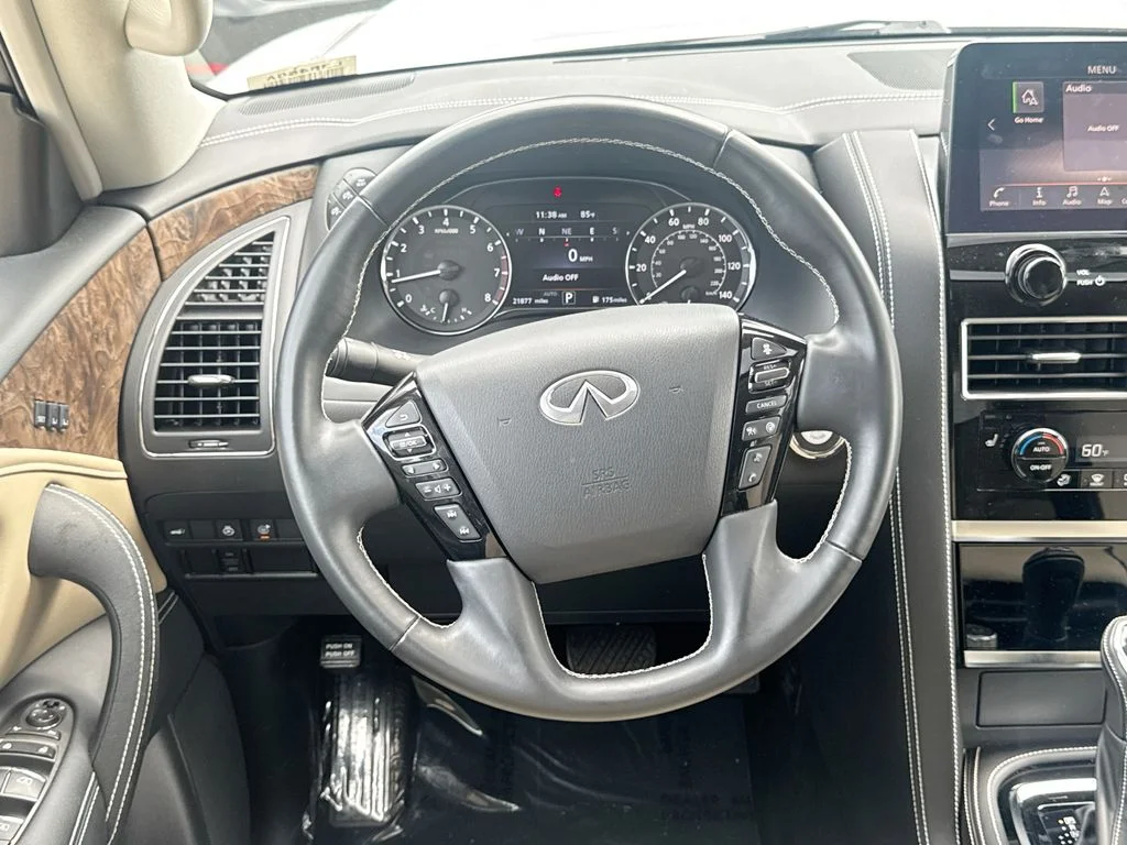 Used 2023 White INFINITI Premium Select image 23