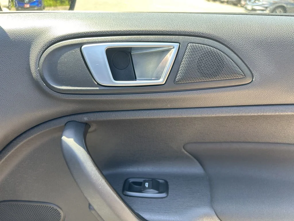 Used 2019 White Ford ST image 24