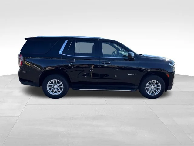 Used 2023 BLACK Chevrolet LT image 7