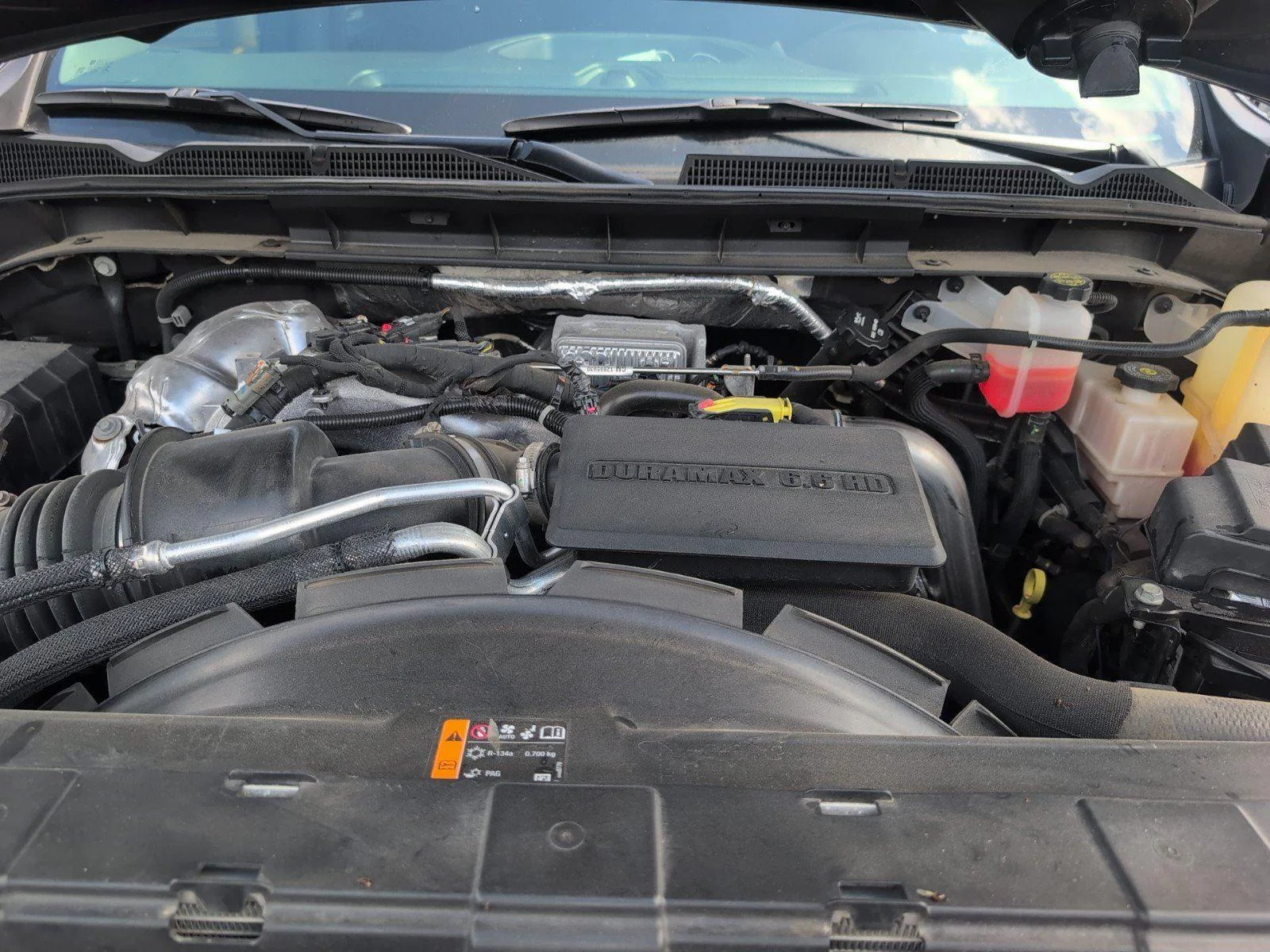 Used 2022 Onyx Black GMC SLE image 15
