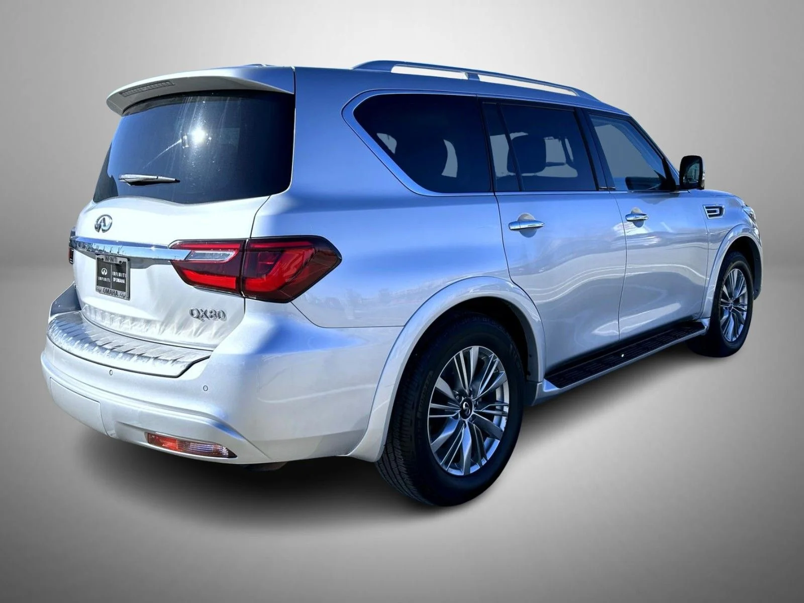 Used 2021 Silver INFINITI LUXE image 5