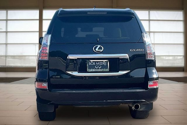 Used 2022 Black Lexus 460 image 4
