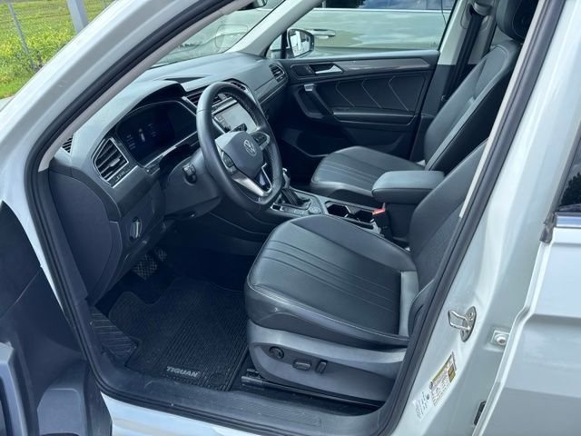 Certified Used 2023 Opal White Volkswagen 2.0T SE image 21