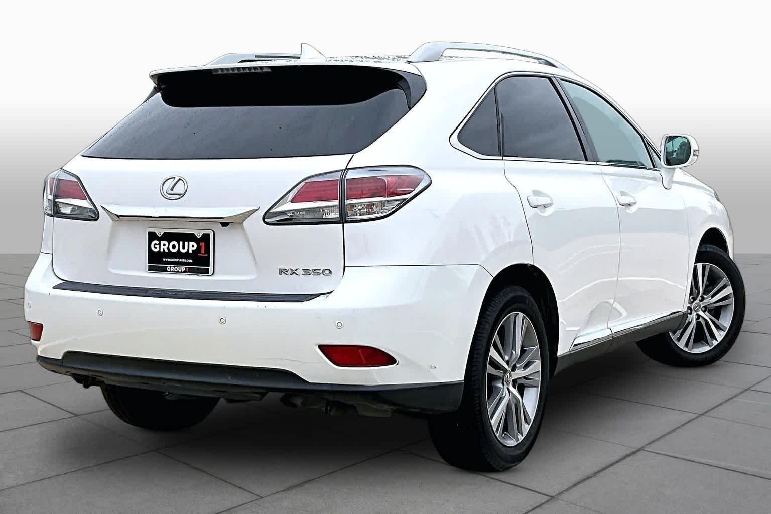 Used 2015 Starfire Pearl Lexus  image 13