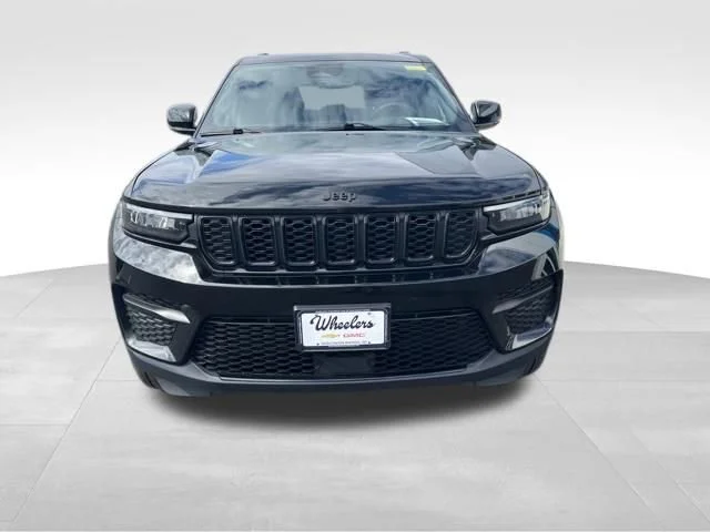 Used 2025 Black Jeep Altitude image 2