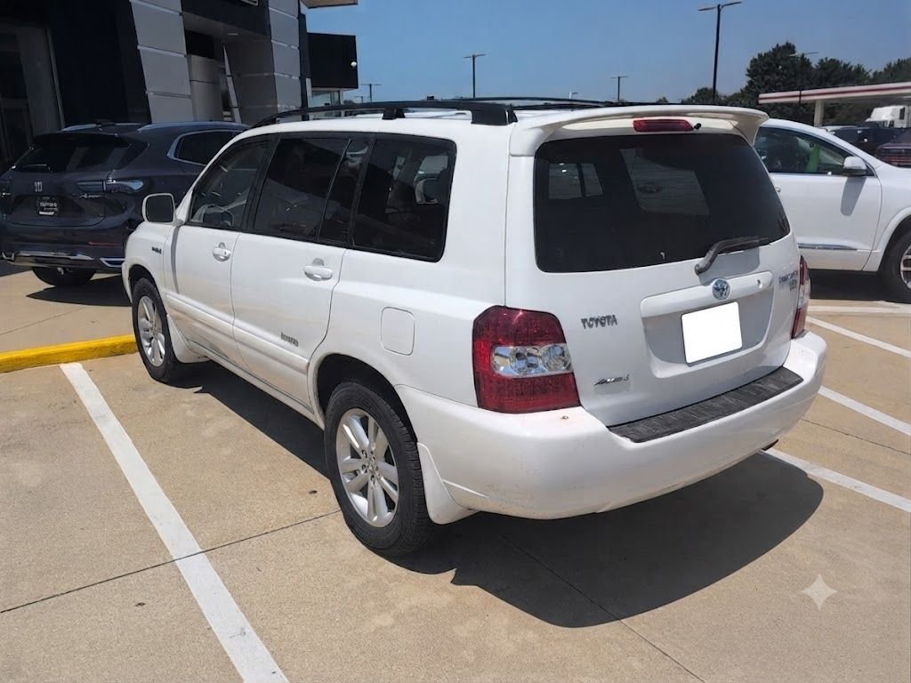 Used 2006 White Toyota Limited image 4