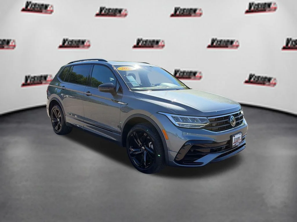Used 2023 Gray Volkswagen 2.0T SE R-Line Black image 3