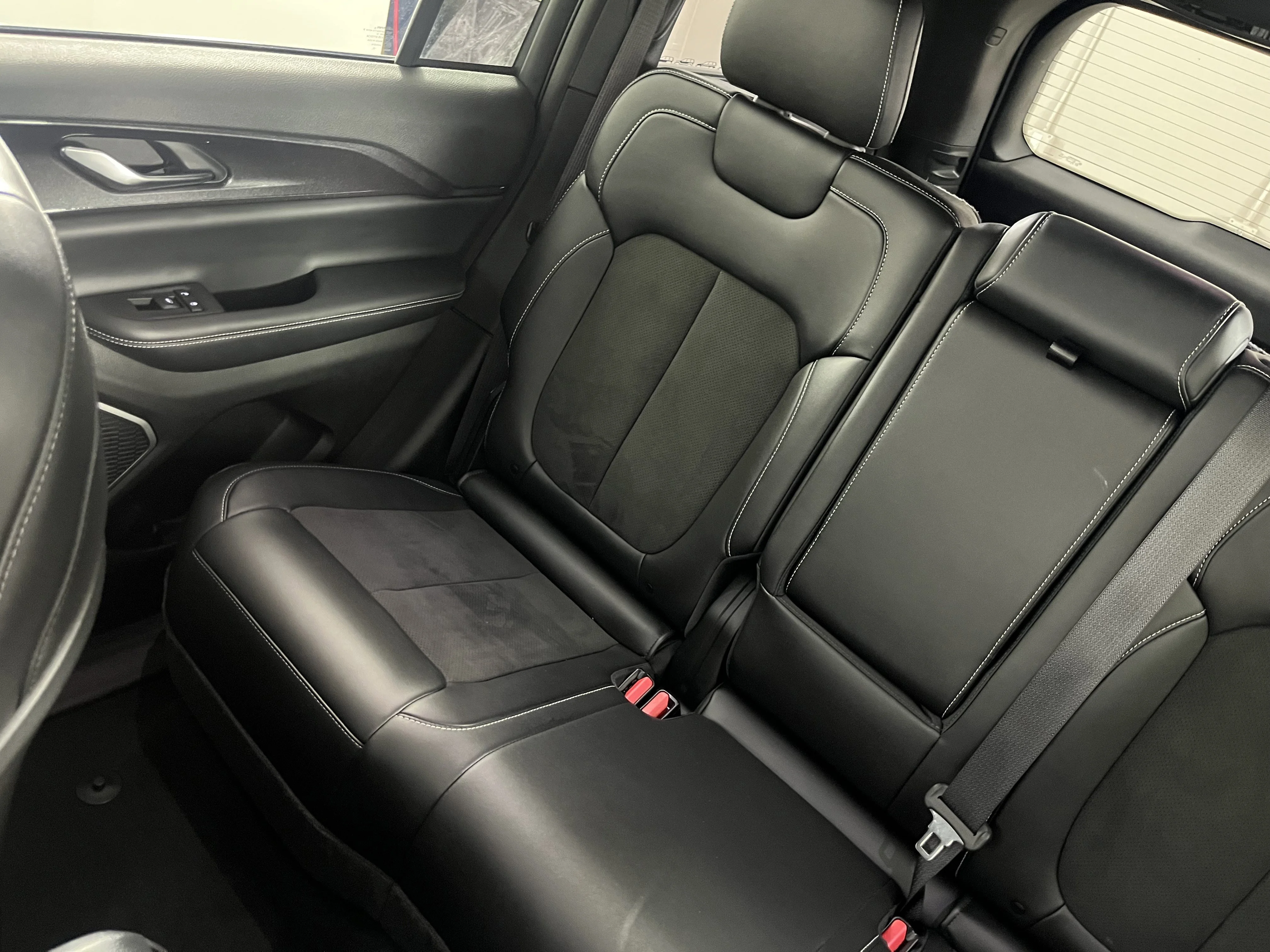 Used 2022 Bright White Clearcoat Jeep Altitude image 22