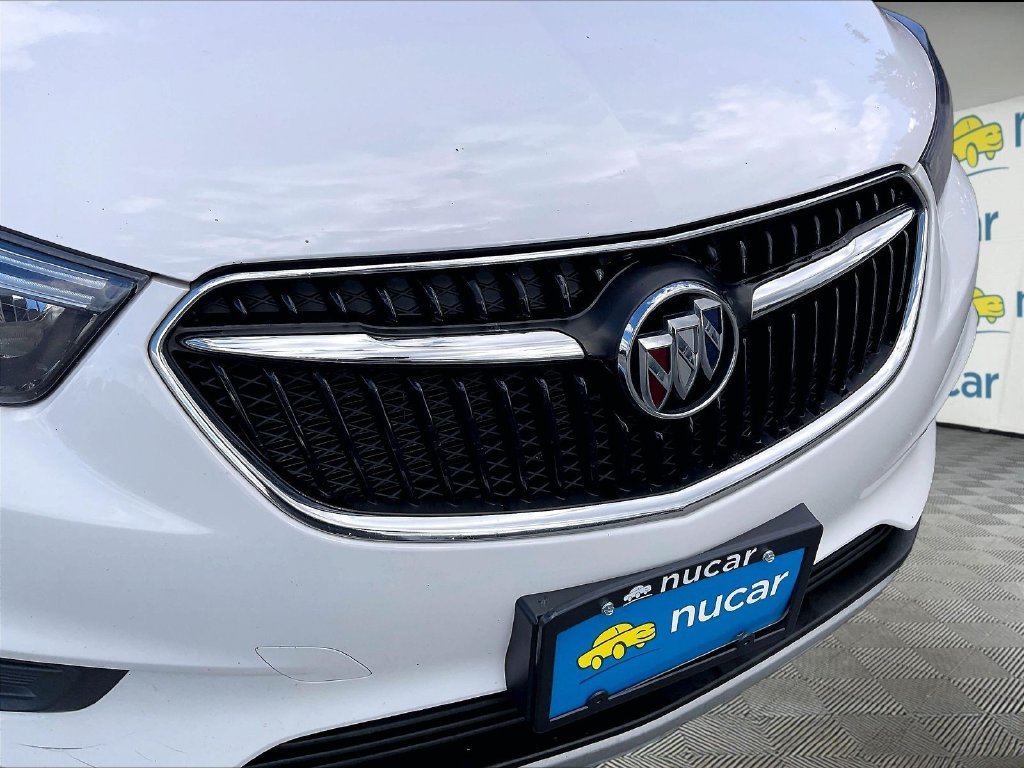 Used 2020 Summit White Buick Preferred image 28