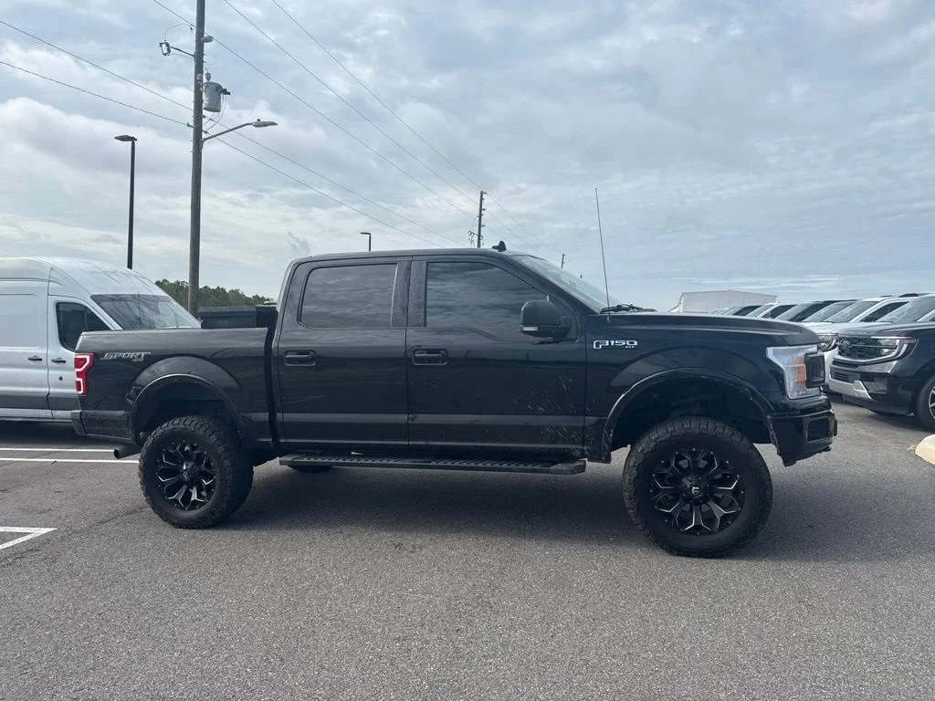 2020 Ford F-150 XLT 4x4 SuperCrew 145 in's photo