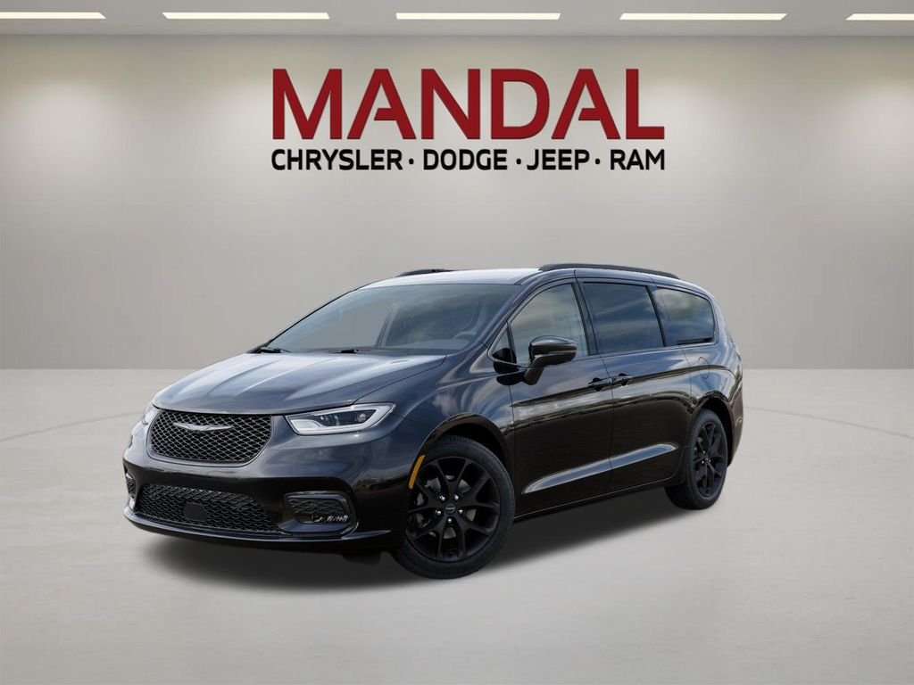 2026 Chrysler Pacifica Select's photo