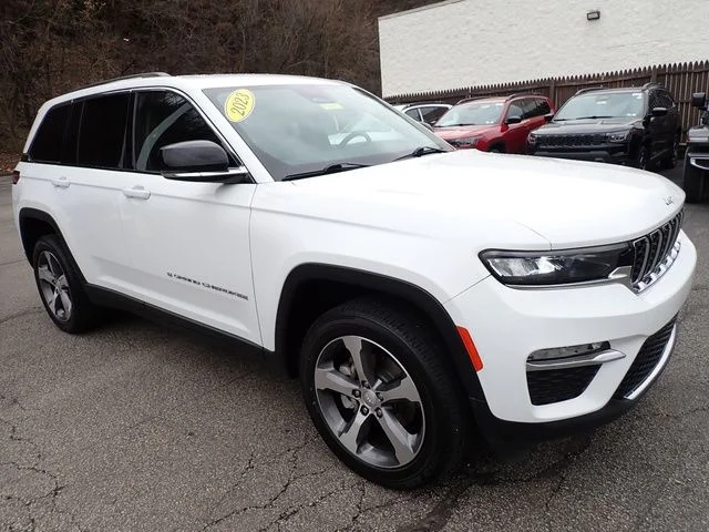Used 2023 White Jeep Limited image 9