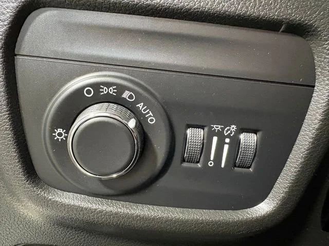 Used 2023 Bright White Clearcoat Jeep Altitude image 25