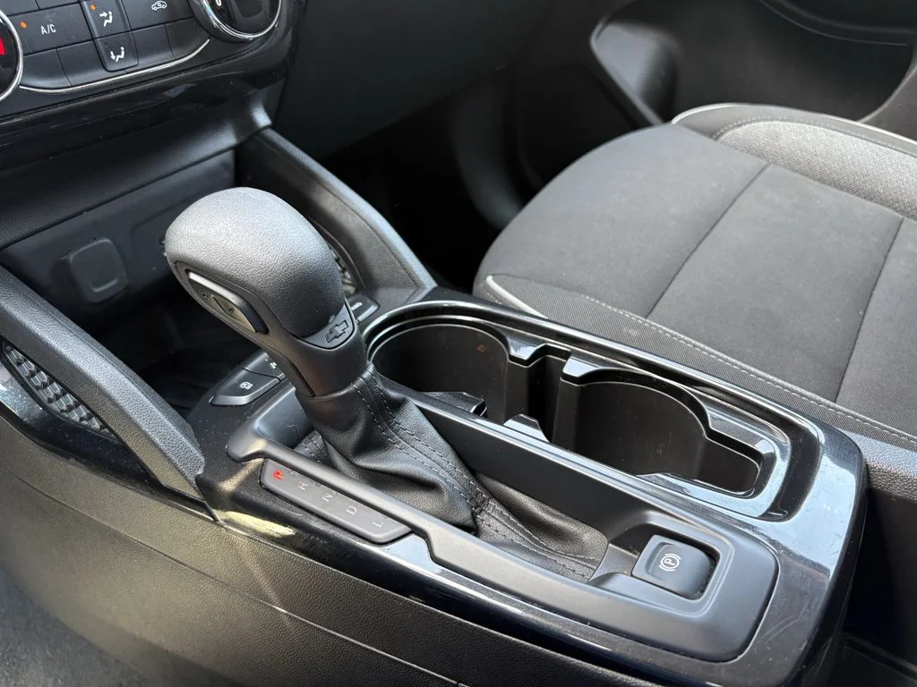 Used 2025 Sterling Gray Metallic Chevrolet LT image 21