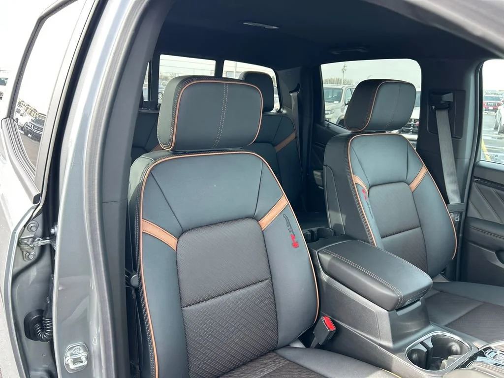 2026 GMC Canyon AT4 - Photo 36