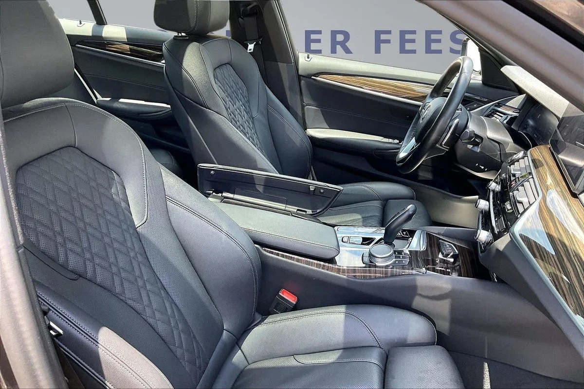 Used 2022  BMW i xDrive image 29