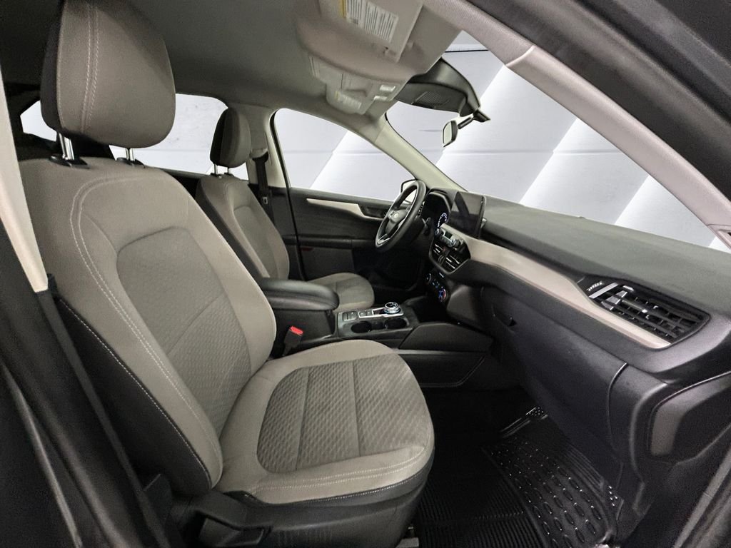 Used 2022 Gray Ford SE image 13