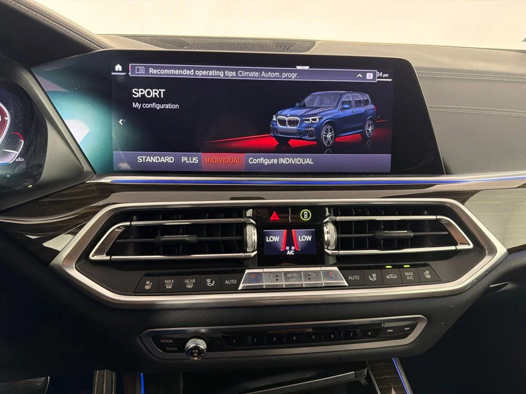 Used 2019 Black BMW xDrive50i image 30