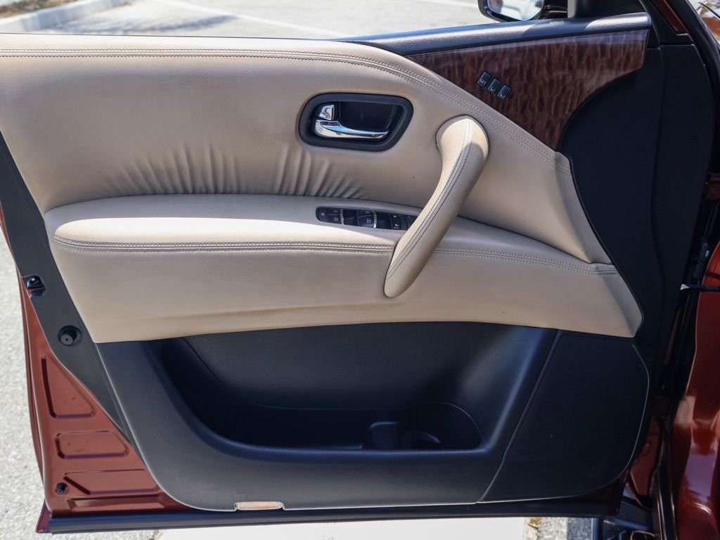 Used 2018 Brown Nissan SL image 20