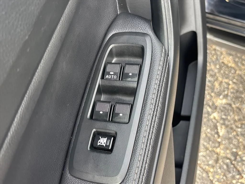 Used 2021 Black Ford Lariat image 25