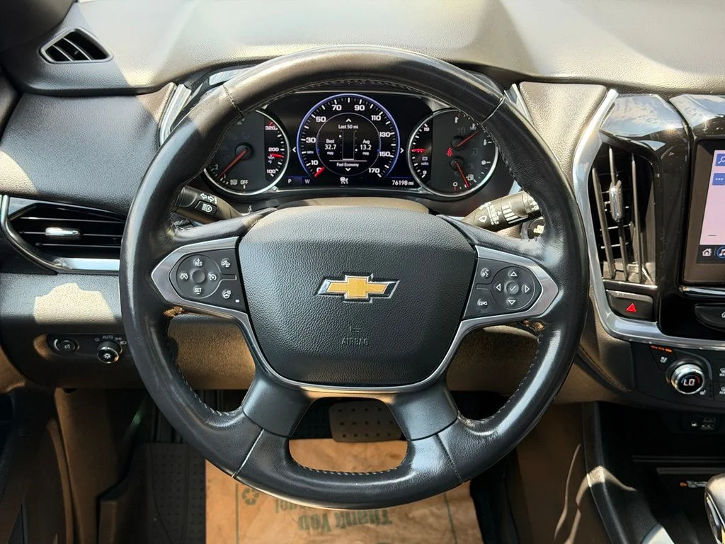 Used 2022 White Chevrolet High Country image 16