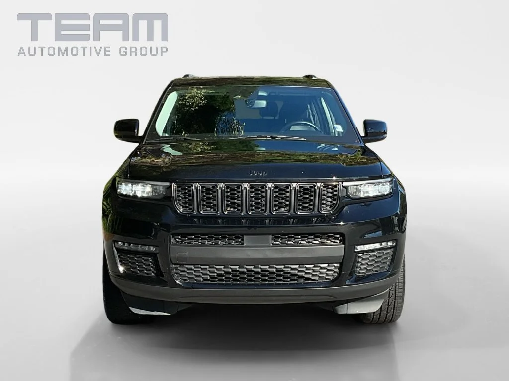 Used 2022 Black Jeep Limited image 2