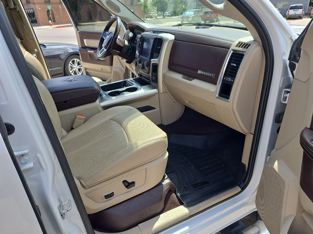 Used 2018 White Ram Laramie image 38