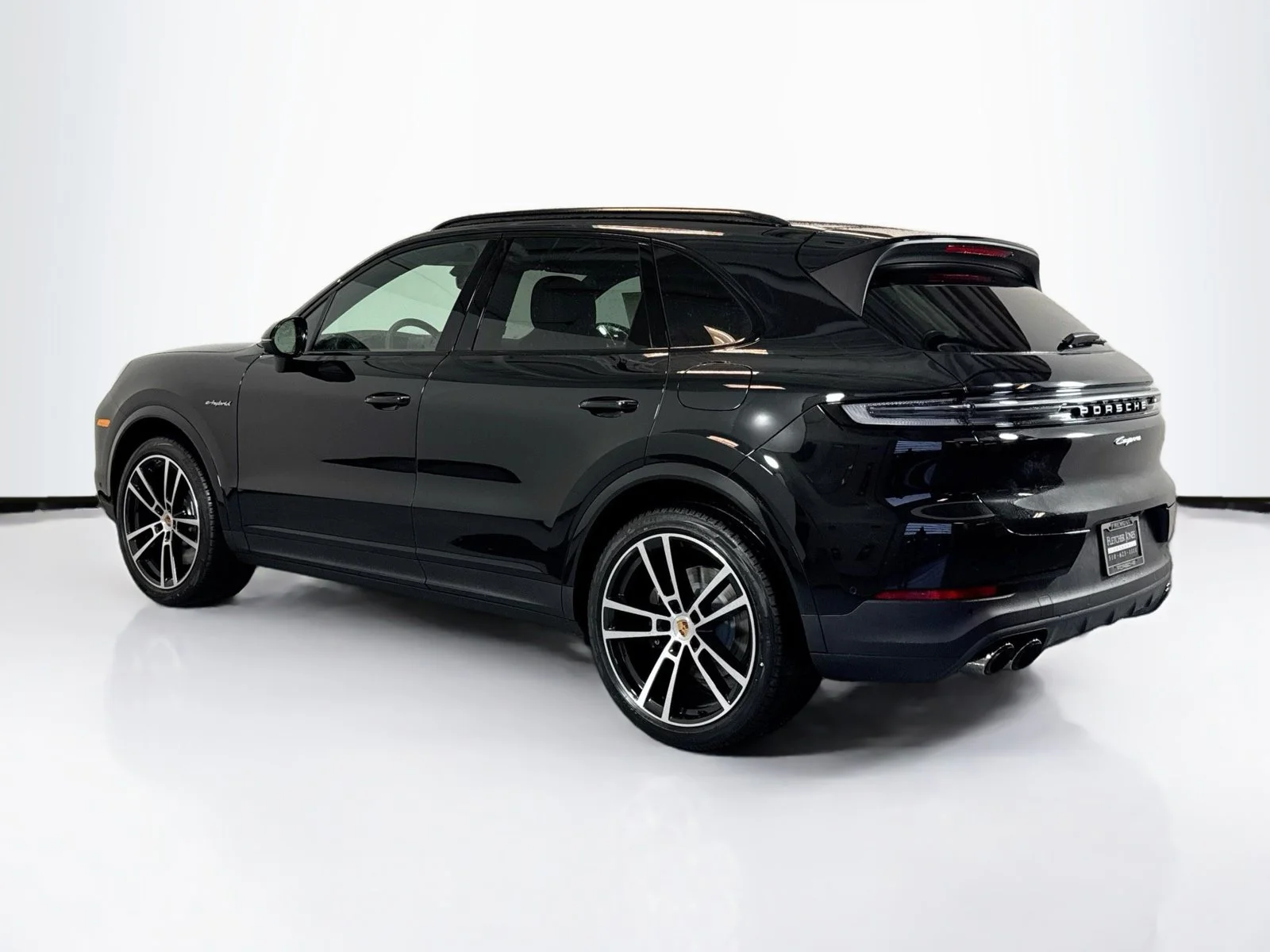 New 2026 Chromite Black Metallic Porsche E-Hybrid image 3