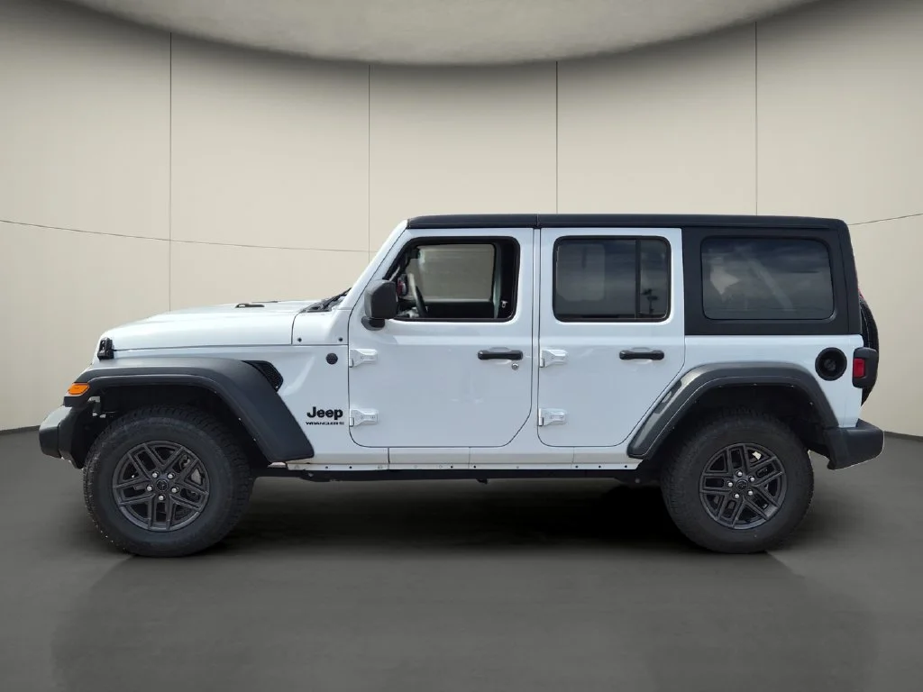 Used 2025 White Jeep Sport S image 4