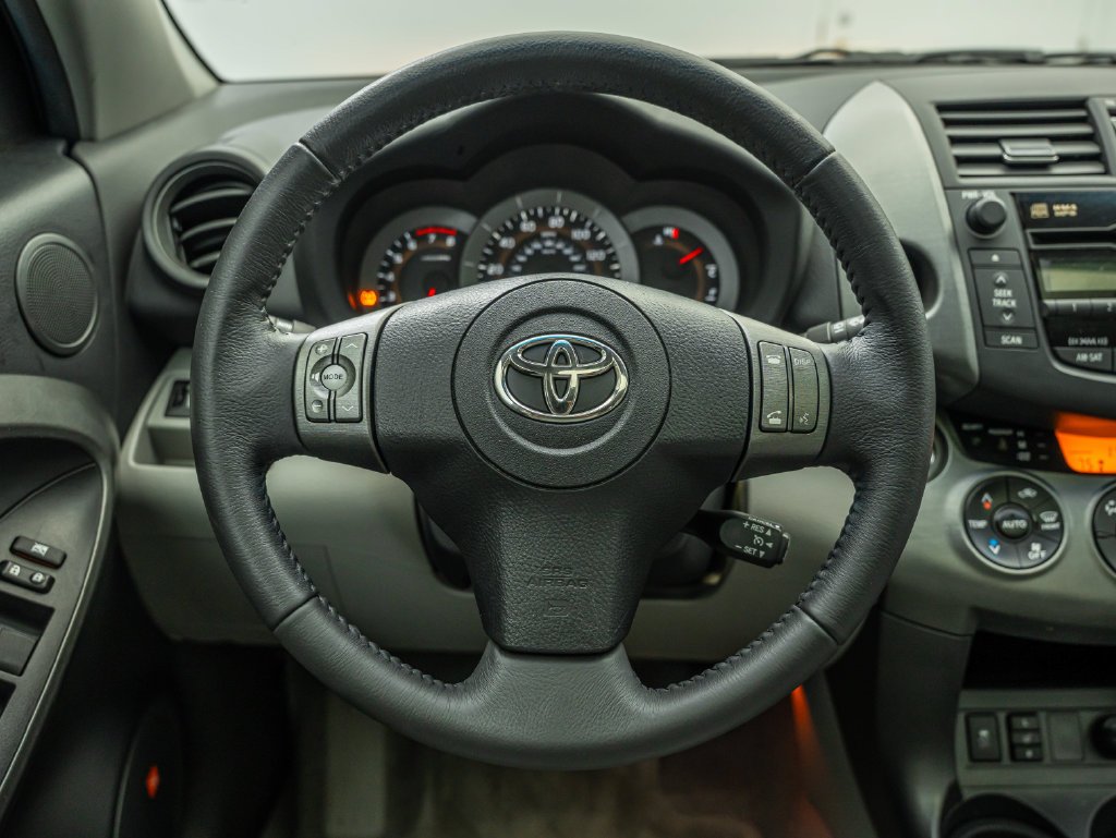 Used 2011 Pacific Blue Metallic Toyota Limited image 38