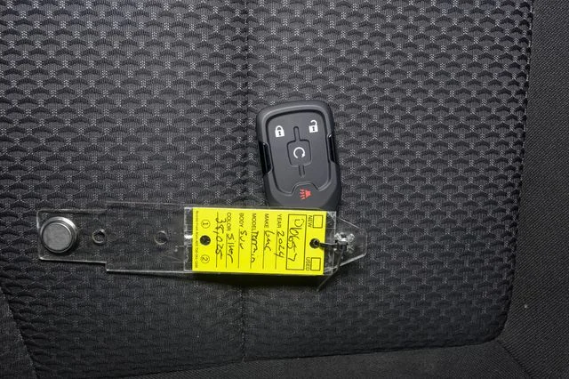 Used 2024 Silver GMC SLE image 38