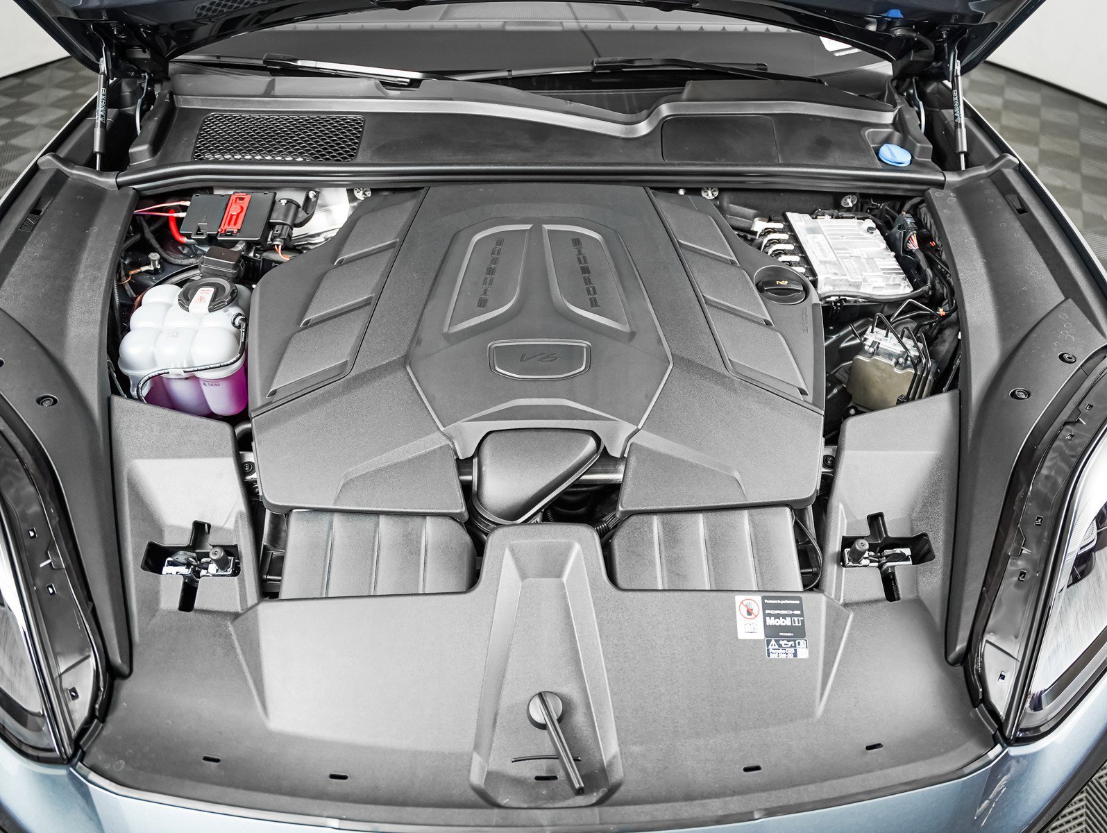 New 2026 VANADIUM GREY Porsche Coupe image 13