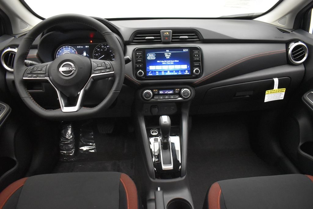 2025 Nissan Versa Sedan SR - Photo 26