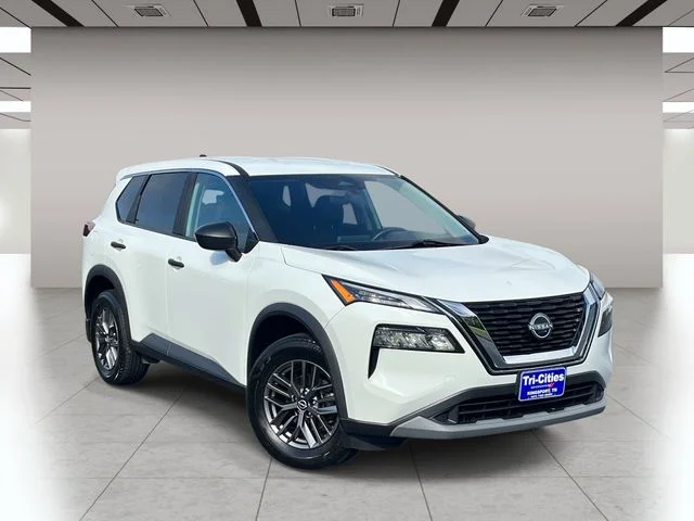 Used 2023 White Nissan S image 1
