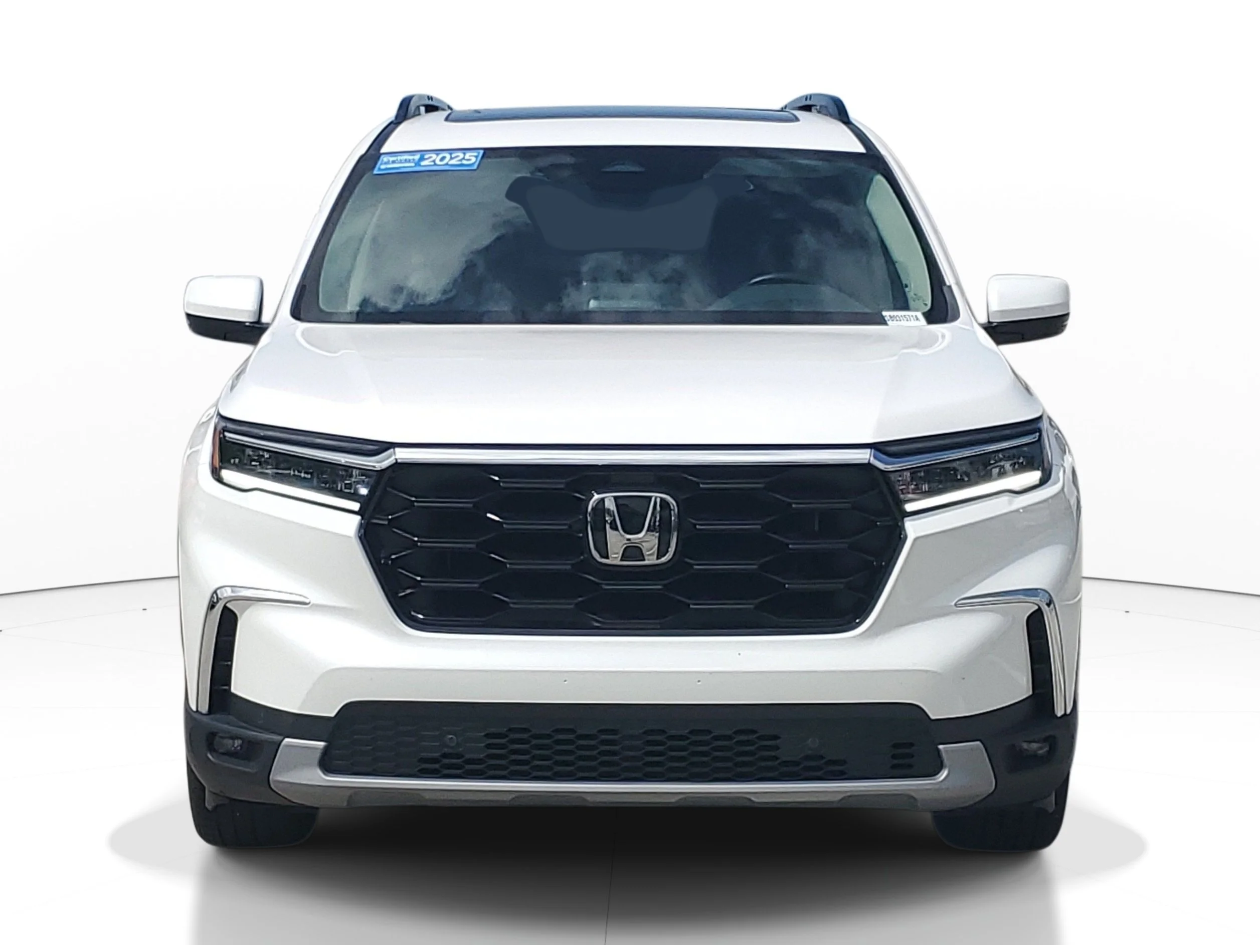 Used 2025 White Honda Touring image 1